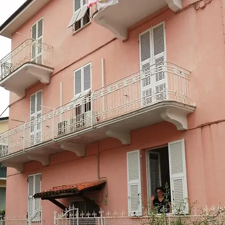 Domo Nina Apartment